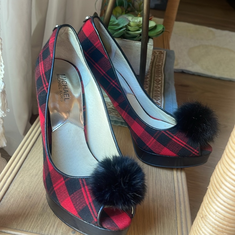 Michael Kors size 9 red black pom-pom high heels. NEW!